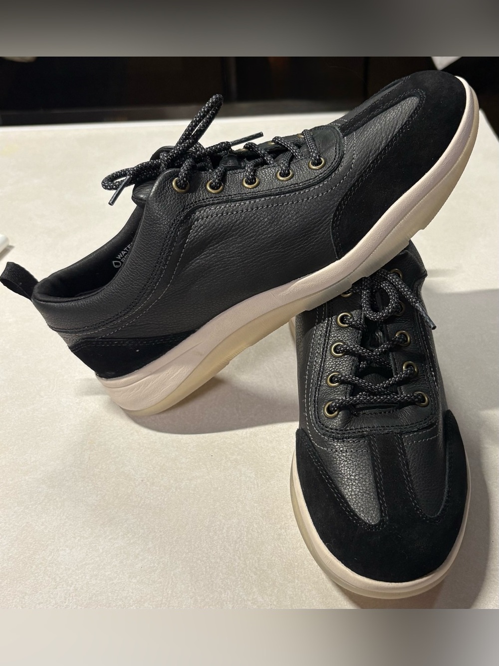 Vionic Women's Nyla Sneaker size 11